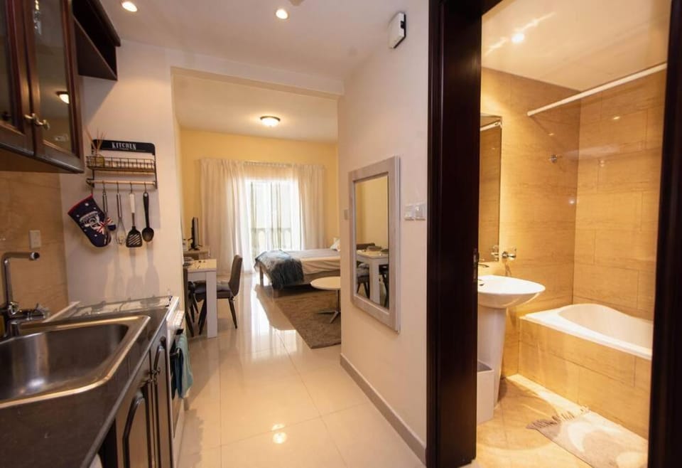 Shower, Toilet, Bathroom, Bath, towels, kitchen