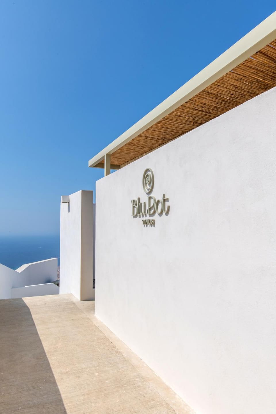 Patio, Spring, Day, Property logo or sign, Natural landscape, Summer, Balcony/Terrace, Logo/Certificate/Sign, Autumn, City view, Landmark view, Mountain view, Sea view, Location, Sunset, safe, air conditioner