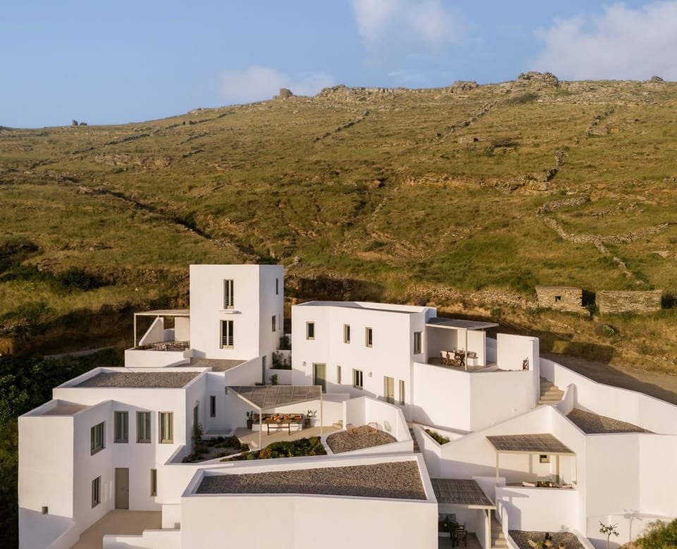 Property building, Nearby landmark, Day, Natural landscape, Bird's eye view, Cycling, Garden view, Landmark view, Mountain view, Sea view, Quiet street view