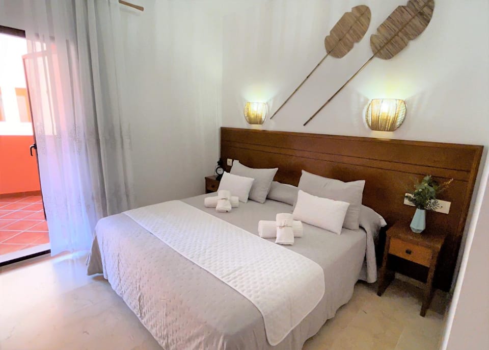 Bed, Bedroom, heating, heating, internet, air conditioner, air conditioner