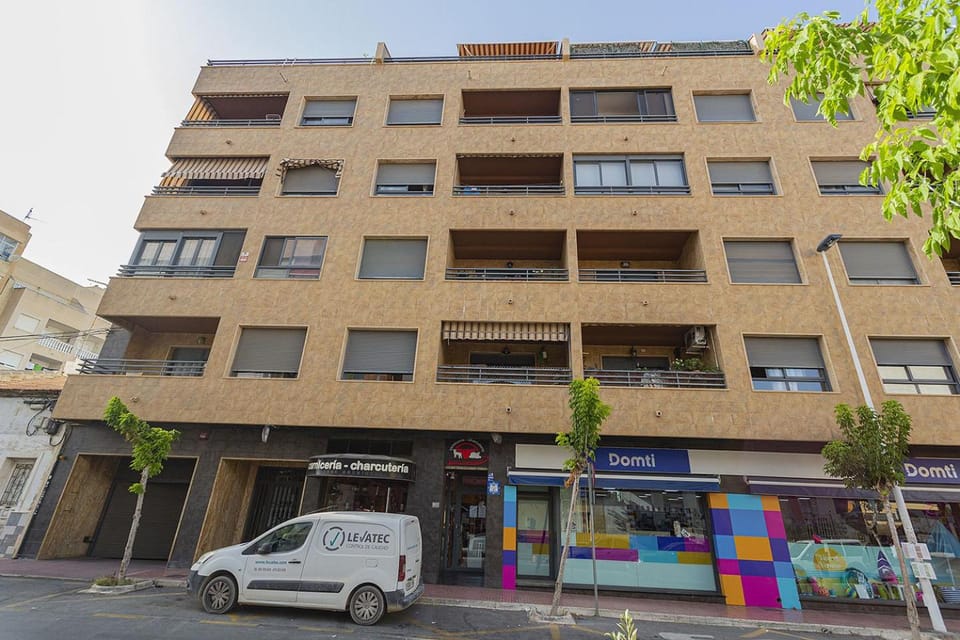 Property building, Day, City view, Street view, Location, Parking