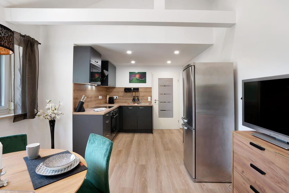 Kitchen or kitchenette, Living room