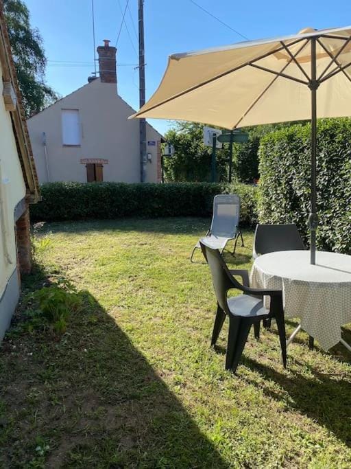 Petite maison de bourg House in Centre-Val de Loire