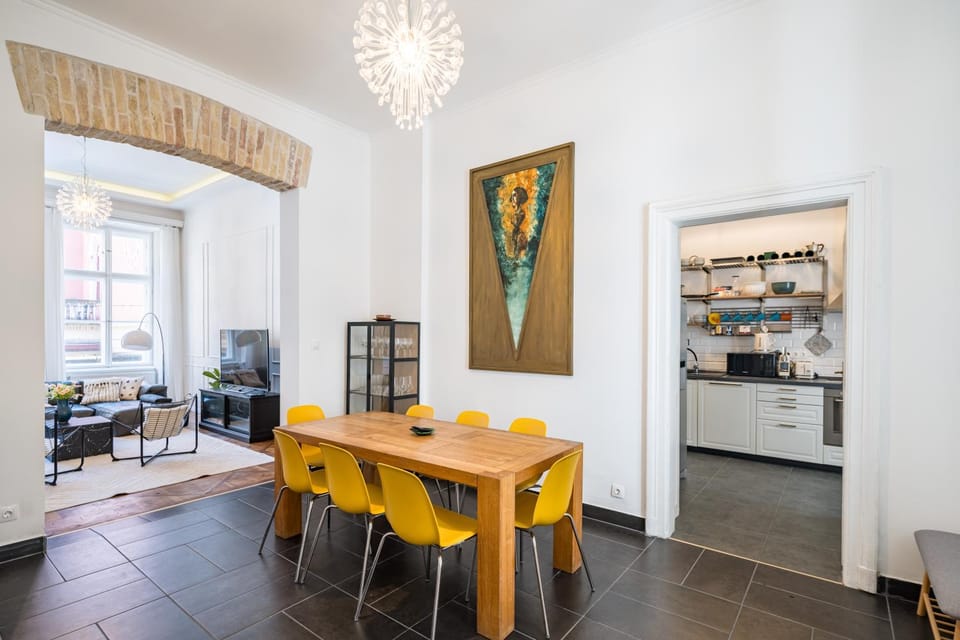 4BR Artdeco Elegance with Sauna Apartment in Budapest