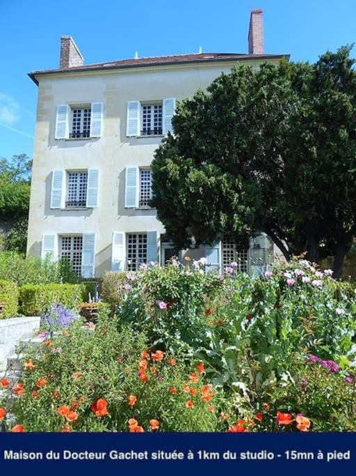 Amman Studio avec terrasse au cœur du village impressionniste Apartment in Île-de-France