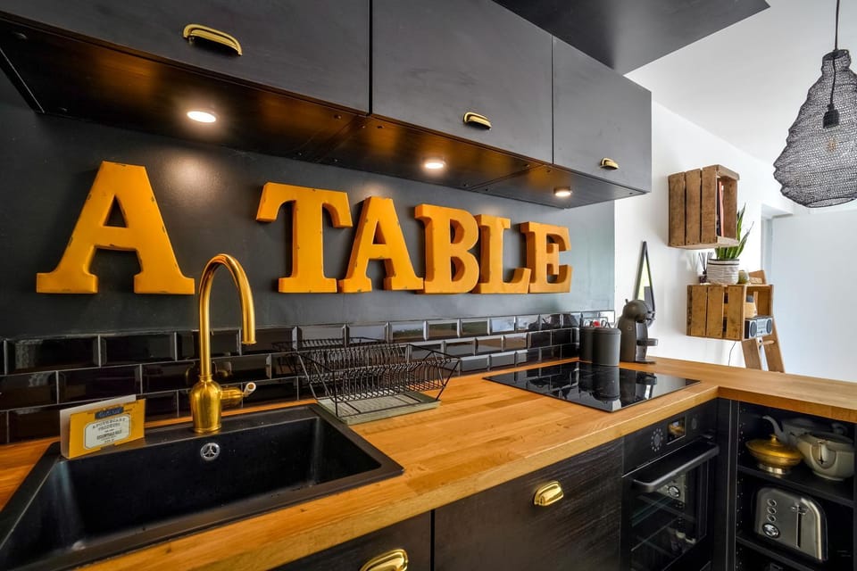 Kitchen or kitchenette