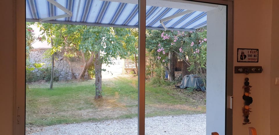 LA PETITE BICOQUE au fond du jardin House in Occitanie