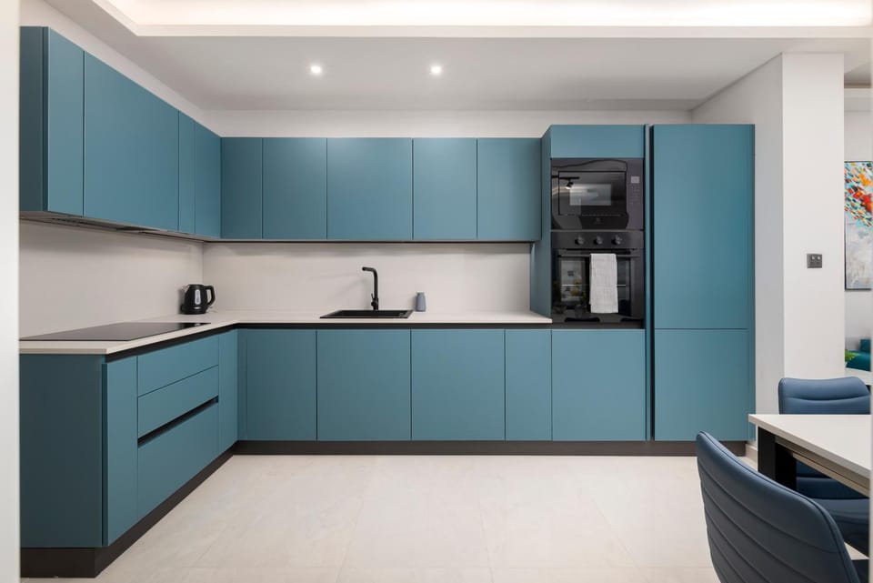 Chic, Modernized Maisonette - Close to Tigne Point, & Saint Julian's Apartment in Sliema