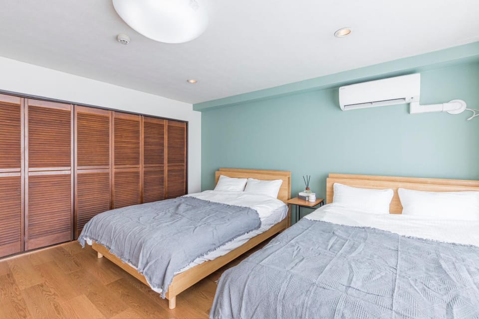 Bed, Bedroom, air conditioner
