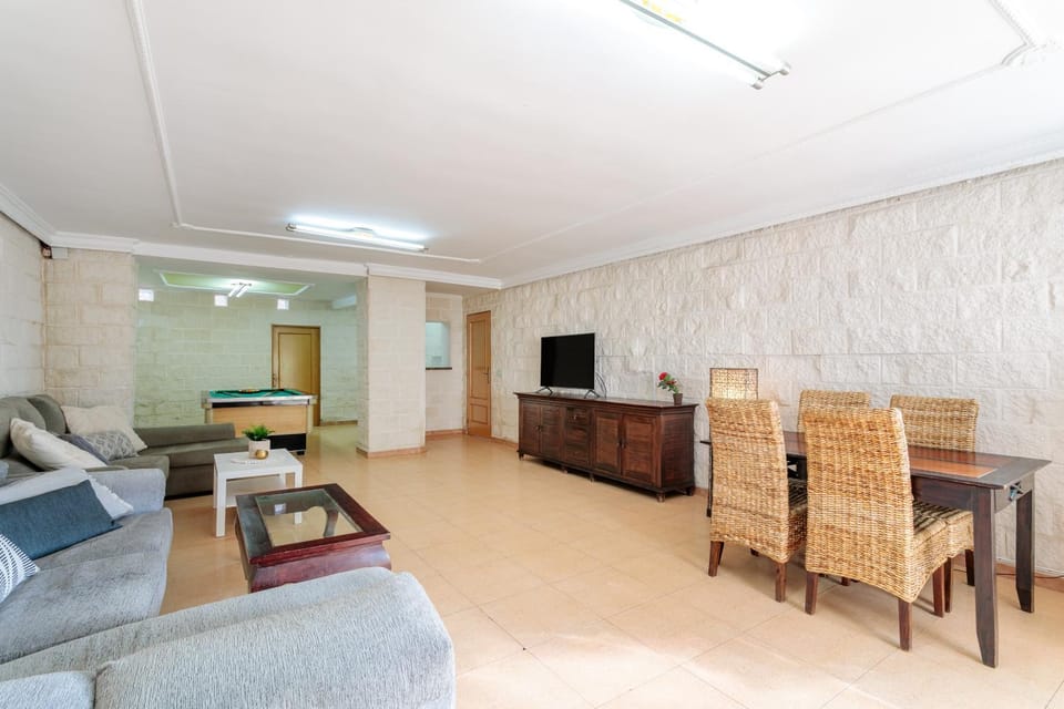 Property building, Living room