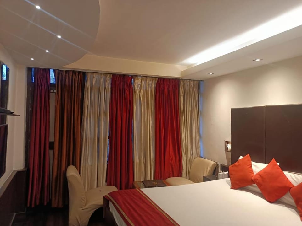 zoz sm7 Hotel in Shimla