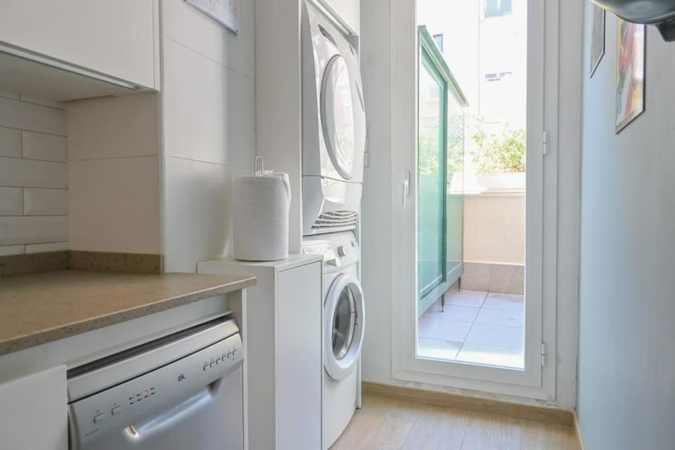 dishwasher, oven, washing machine, dryer