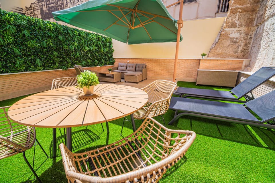 Patio, Garden, sunbed