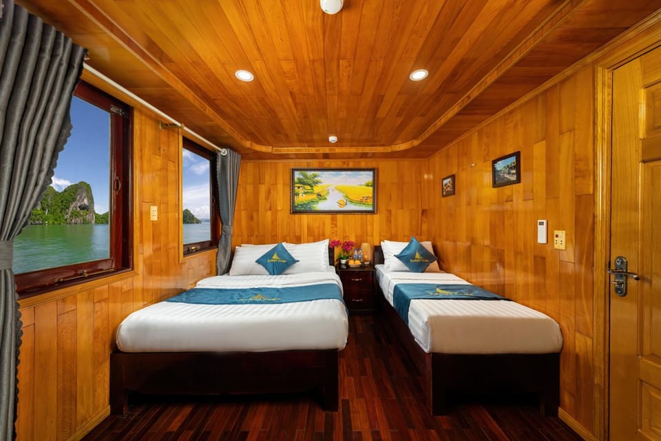 Bed, Photo of the whole room, Bedroom, Sea view
