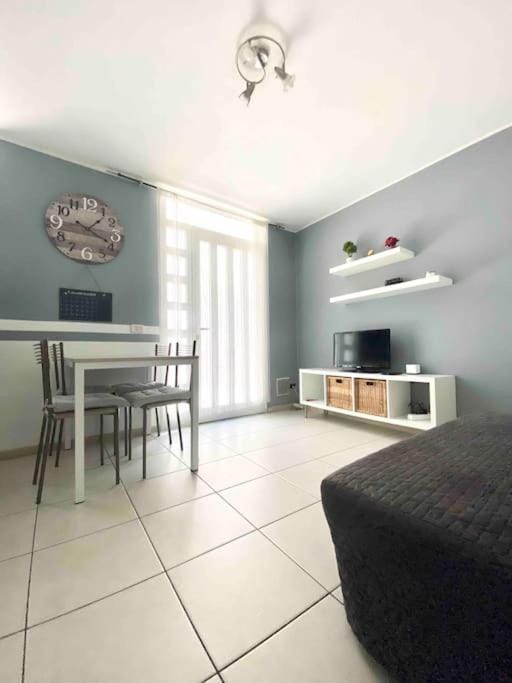 TV and multimedia, Living room, Dining area
