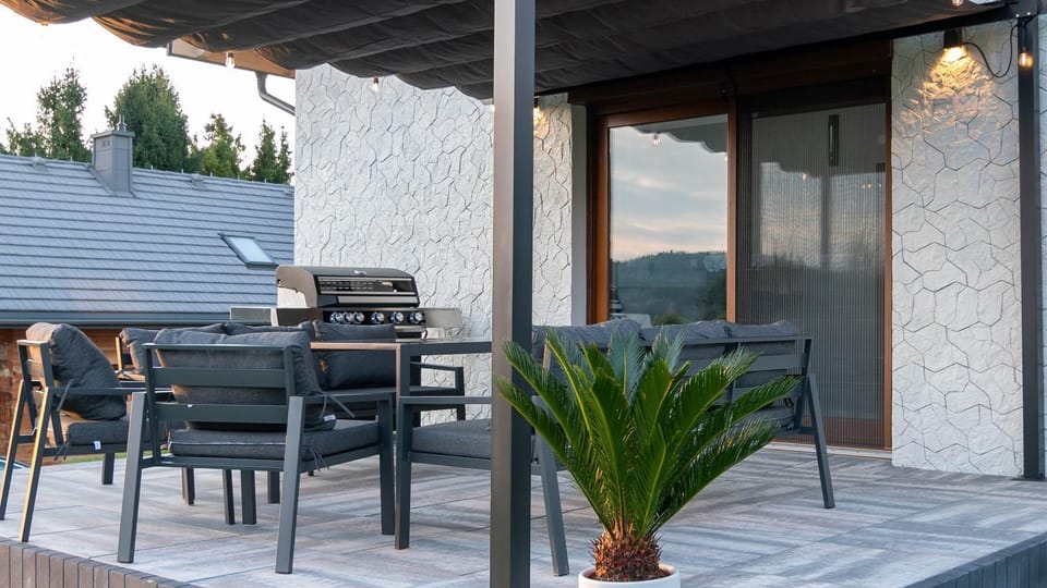 Property building, Day, BBQ facilities, View (from property/room), Balcony/Terrace, Balcony/Terrace, Seating area