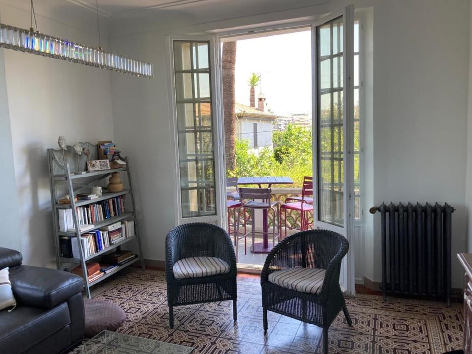 magnifique villa avec piscine Villa in Antibes