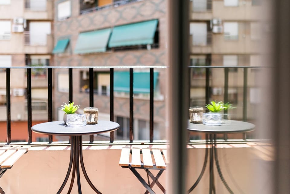 Wekey Homes Centrico y Familiar, Parking Incluido Apartment in Granada