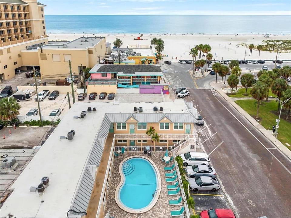 CBS 105 House in Clearwater Beach