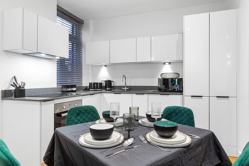 Comfy Flat in Staines Apartment in Staines-upon-Thames