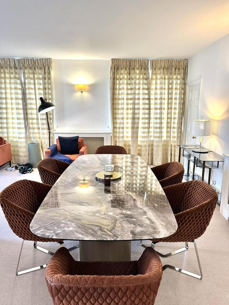 3 Bed Apartment Sleeps 6 - Free Parking Wifi Apartment in London