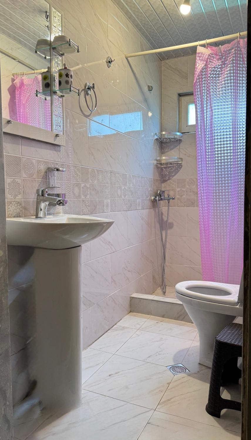 Shower, Toilet, Bathroom