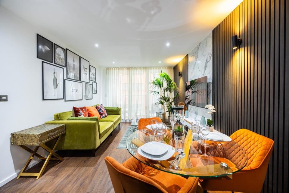 Living room, Seating area, Dining area