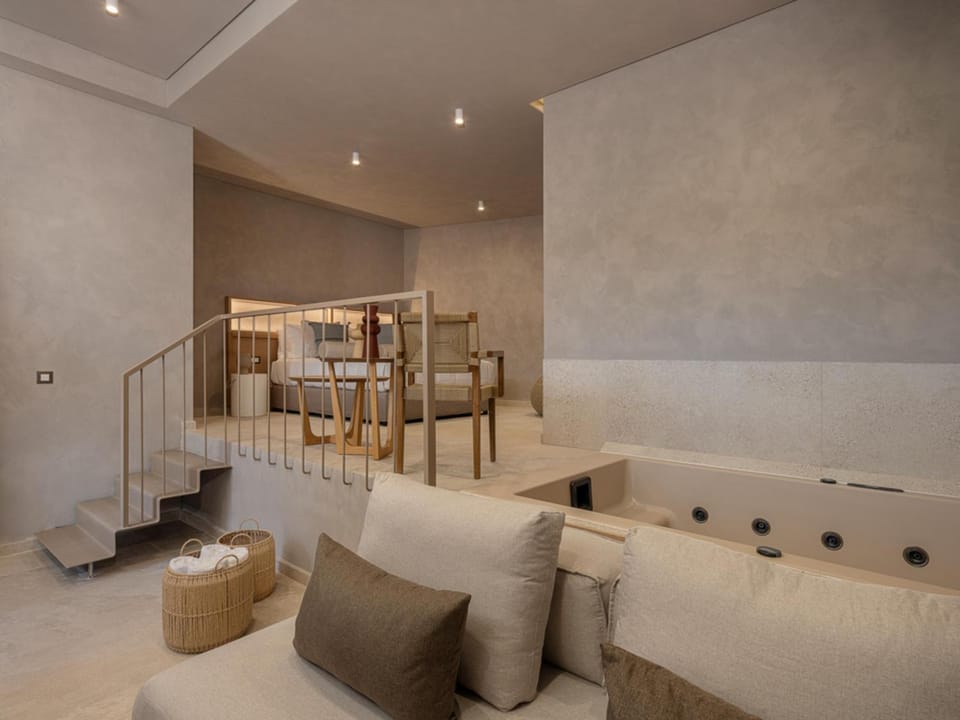 Bed, Living room, Photo of the whole room, Seating area, Bedroom