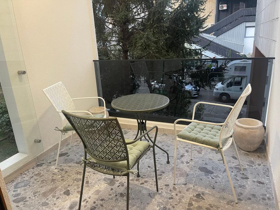 View (from property/room), Balcony/Terrace