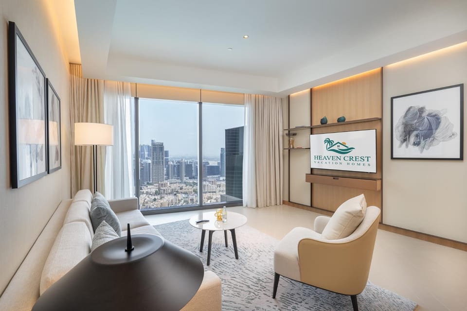 TV and multimedia, Living room, Seating area, City view