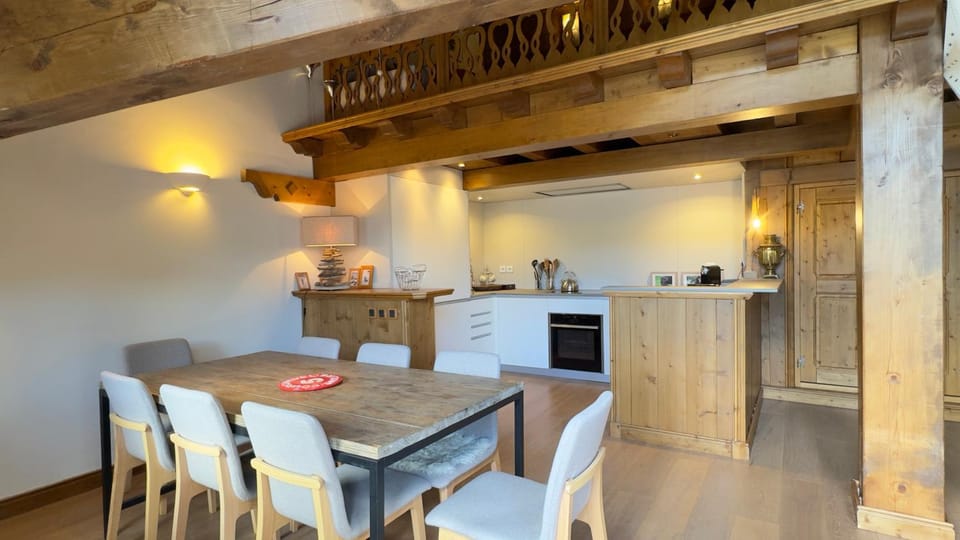 Dining area, kitchen