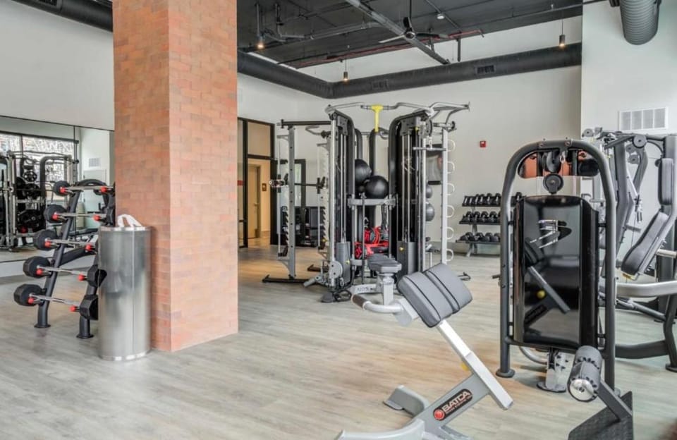Ballpark Spruce Studio Apartment in Saint Louis