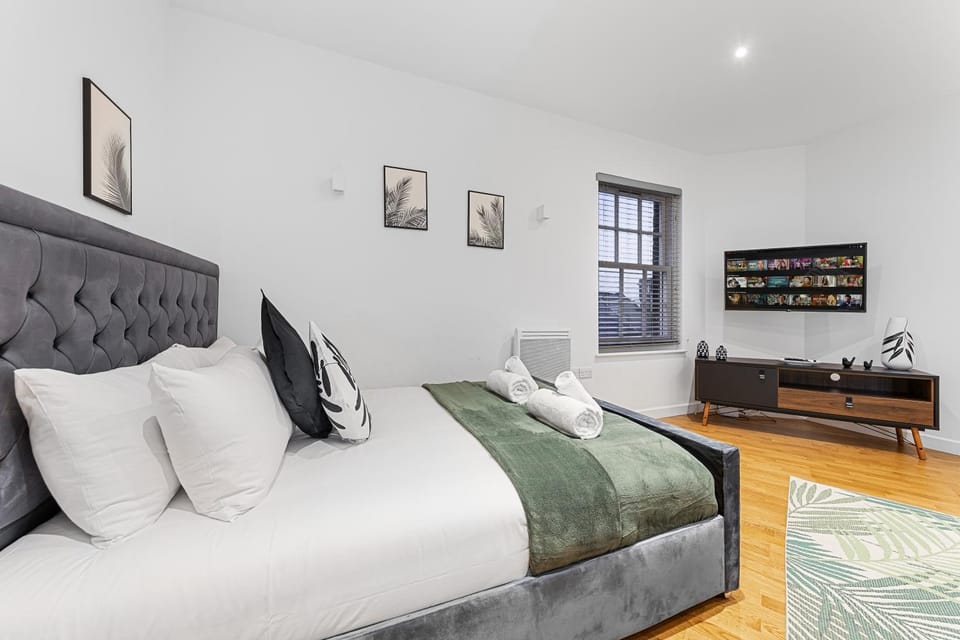 Stylish Studio in Staines Apartment in Staines-upon-Thames