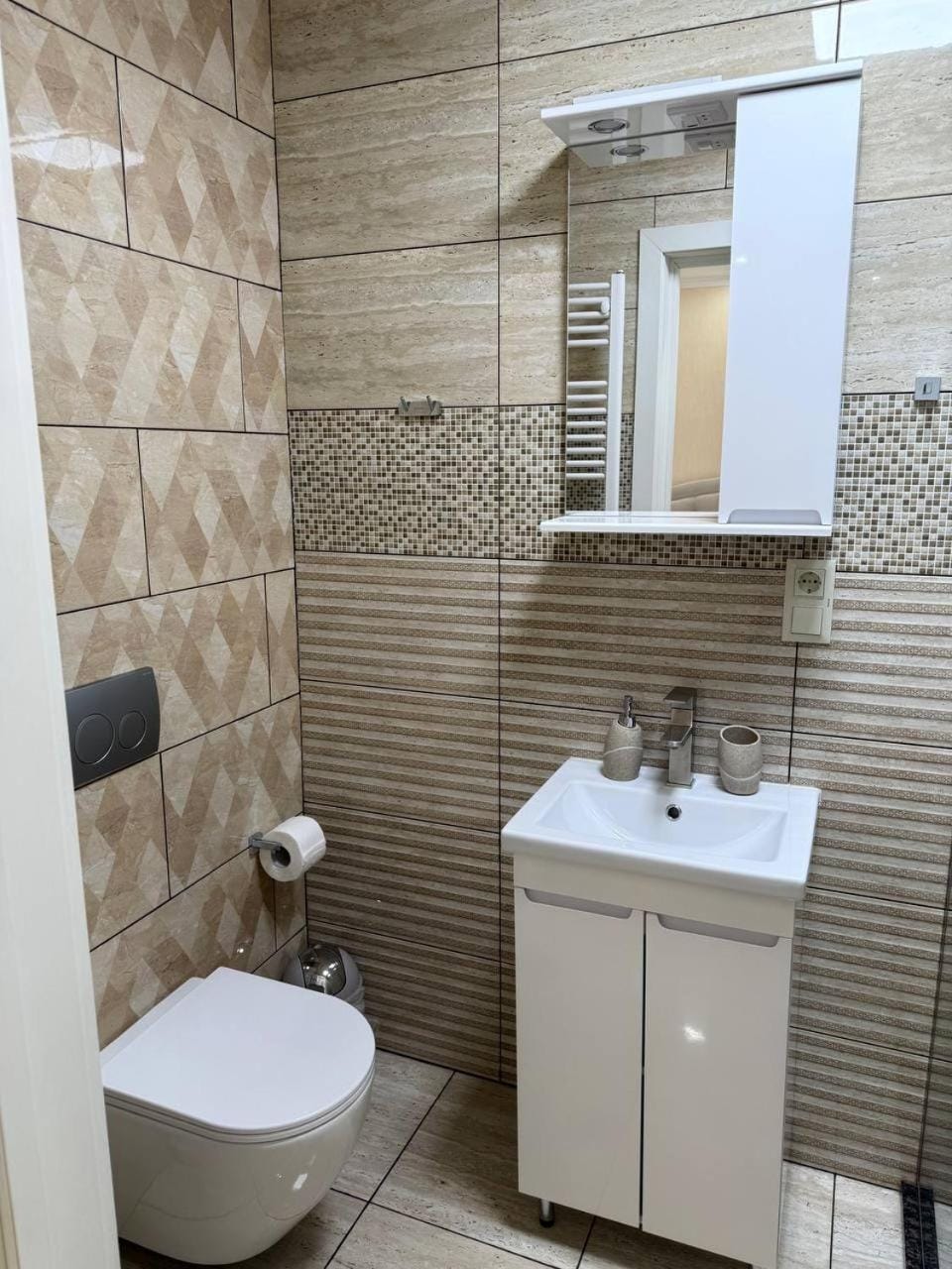 Shower, Toilet