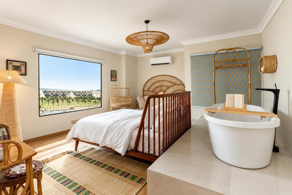 Pyramids & GEM View Luxury Stay with Hot Tub Apartment in Egypt