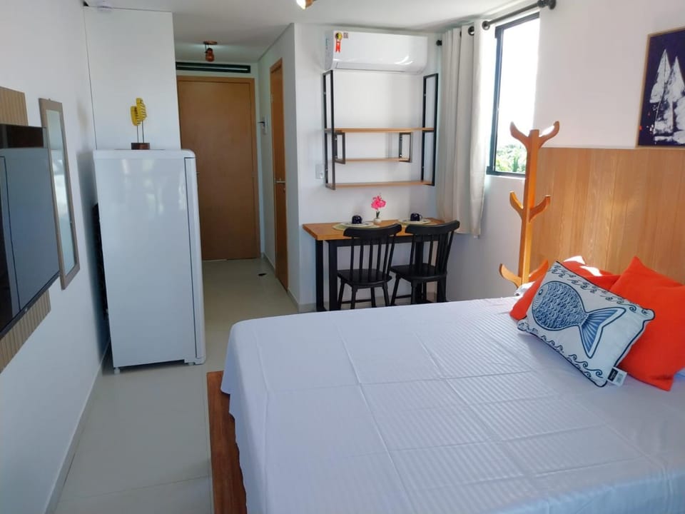 Bed, Kitchen or kitchenette, Photo of the whole room, Dining area