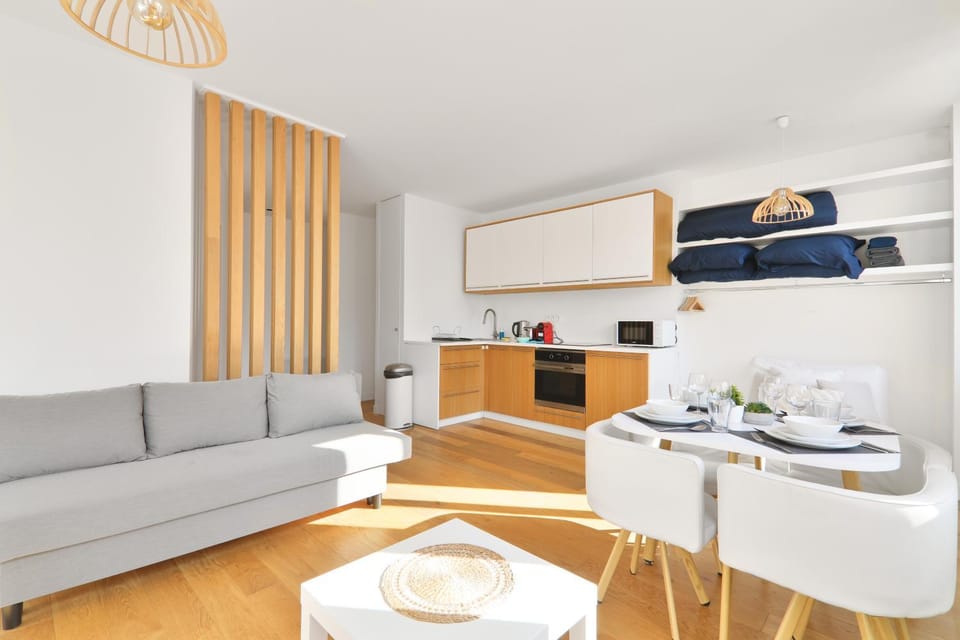 Kitchen or kitchenette, Living room, Dining area, stove