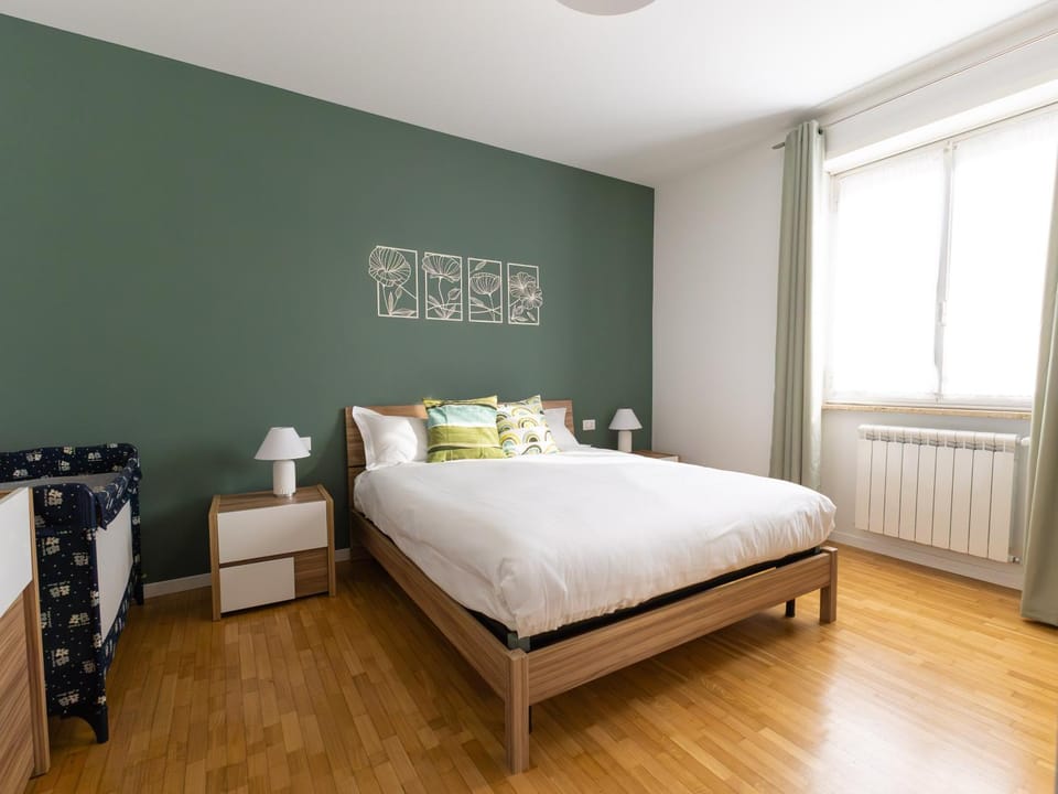 Bed, Photo of the whole room, Bedroom, internet