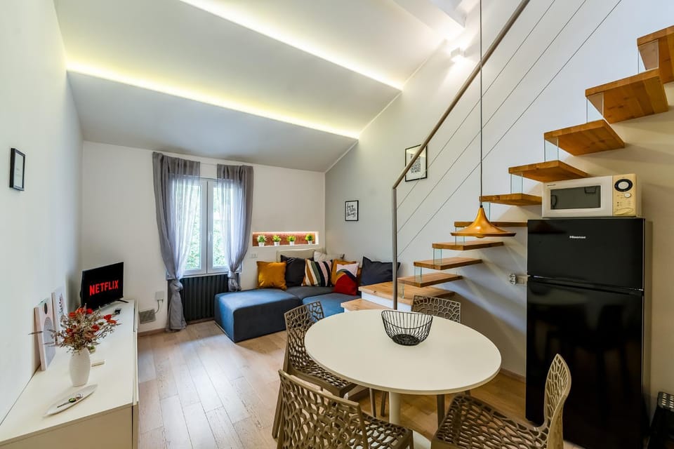 TV and multimedia, Living room, Dining area