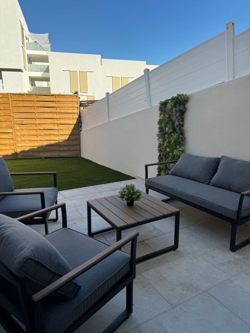 Patio, Garden, Balcony/Terrace