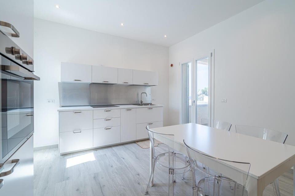 Property building, Kitchen or kitchenette, Living room