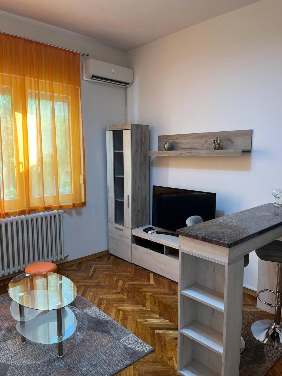 TV and multimedia, Kitchen or kitchenette