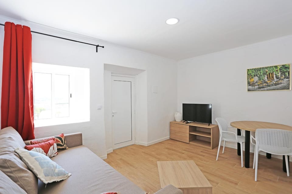 TV and multimedia, Living room, Dining area