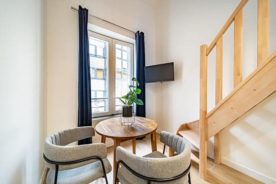 "Le Monstera" T1 20m2 Duplex Clim Prox Gare Métro Apartment in Villeurbanne