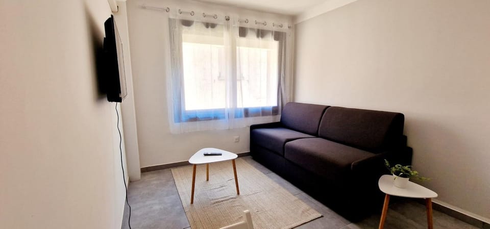 2 Le Saint Joseph Studio in City Center with AC Apartment in Antibes