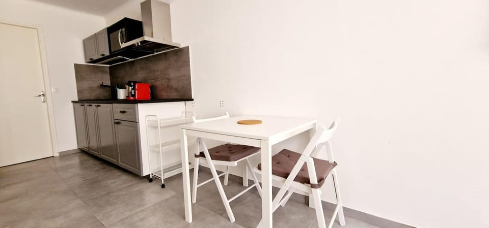 2 Le Saint Joseph Studio in City Center with AC Apartment in Antibes