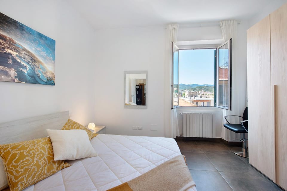 Living room, Bedroom