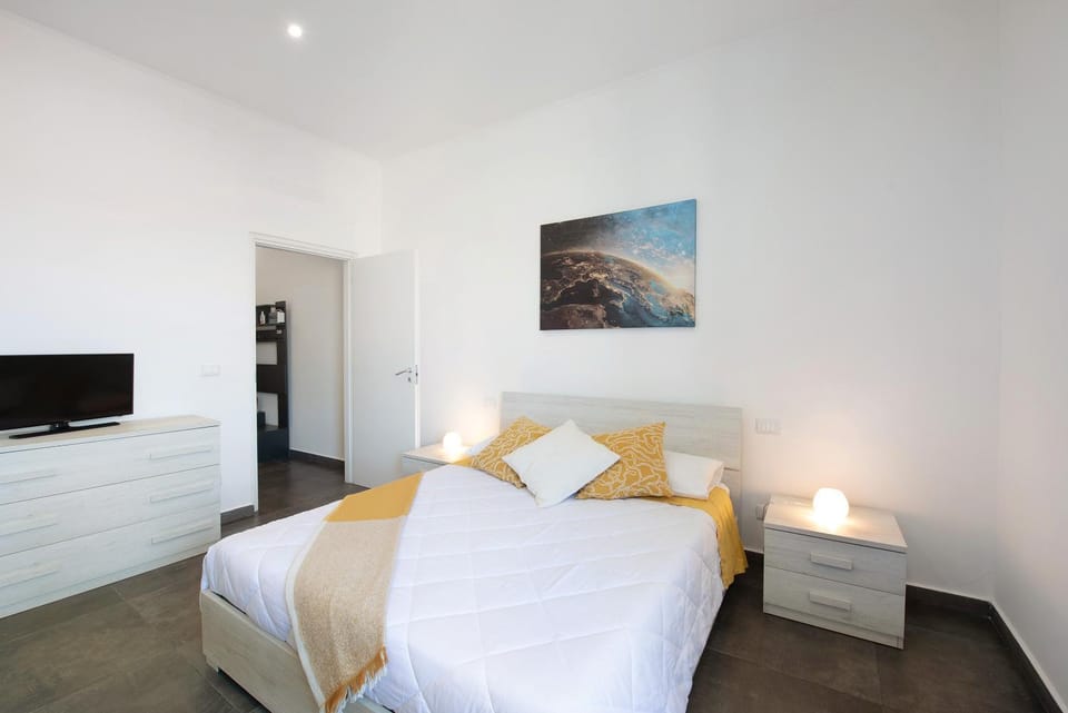 Living room, Bedroom