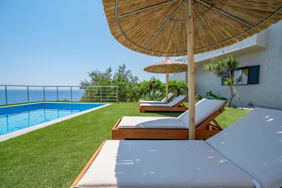 Swimming pool, sunbed