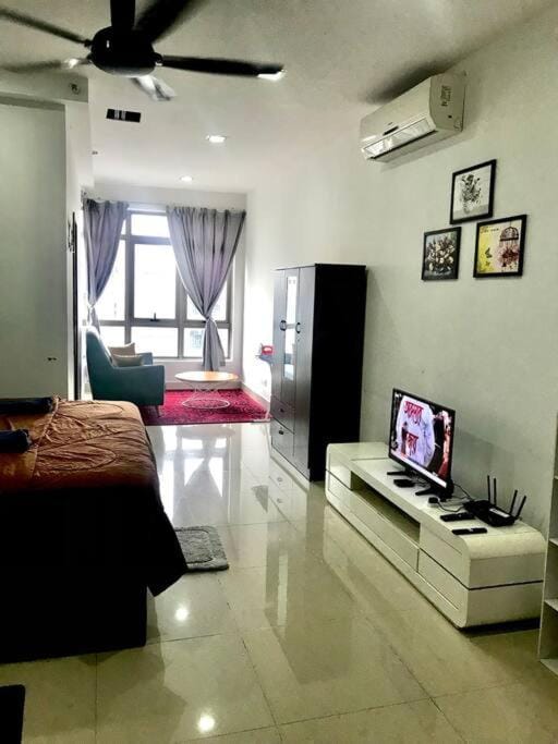 Cozy Shaftesbury High Floor King Bed & Wifi With Parkin Netflix 189 Apartment in Putrajaya